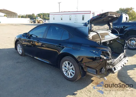 2025 Toyota Camry Le z USA, uszkodzony, nr VIN 4T1DAACK4SU619368